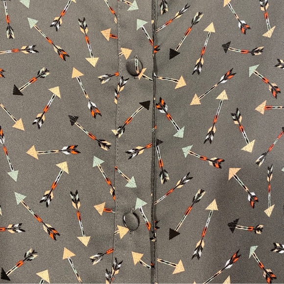 Torrid Womens Shirt 0 Gray Abbey Arrow Georgette Button Back Blouse - Picture 5 of 6